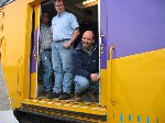 Testritten op de nieuw gelegde spoorstaven op de Moerdijkbrug. Vlnr. Ab Hendriks, Marc Pieters en Cees Backx. Fotograaf onbekend