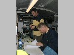 9 april 2004. ATB-testmetingen tijdens Periode B1 tussen Breda en Gilze=Rijen. Frits Immers en Luc van Gerrevink (voorgrond) beoordelen de resultaten